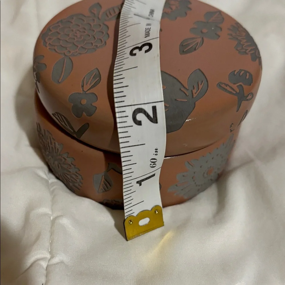 Anthropologie round tin